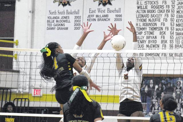 Pirates finish sets, sweep match over Pine Forest