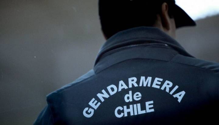 Gendarmería remueve a director regional de Atacama tras liberación de reos por error