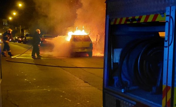 Patagones: graves daños por el incendio de un taxi