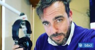 Acompañado de Camila Andrade: Filtran imágenes de Kaminski abandonando su lujoso departamento