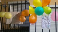 Justicia por Joaco: vecinos de Lomas colocaron carteles en la casa del nene asesinado por su padre