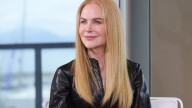 Nicole Kidman returns to her curly hair on family vacation