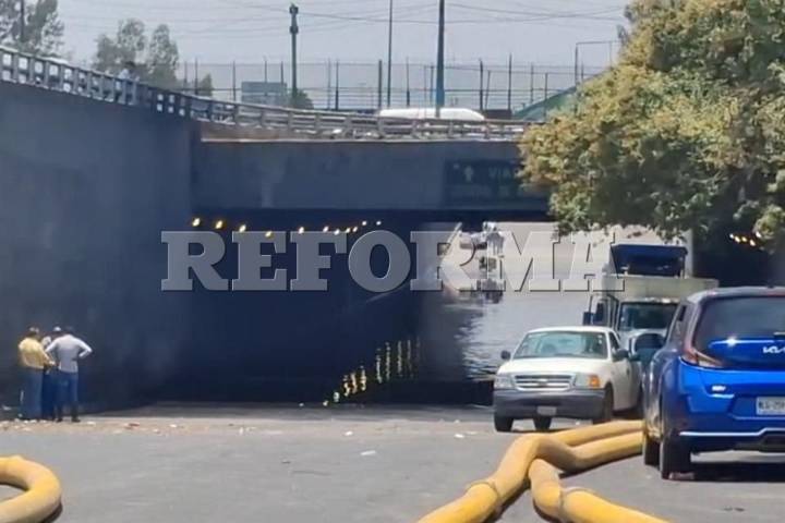 Suma 41 horas anegado bajopuente en Río Churubusco