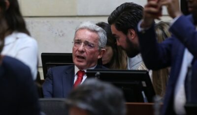 Uribe acelera la definición presidencial del Centro Democrático y reconfigura la carrera hacia 2026