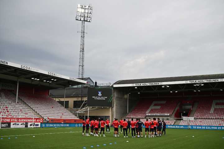 The best photos & videos from Palace's pre-match preparations in Norway
