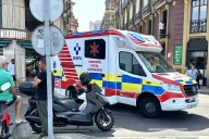 Herida una mujer de 53 años al ser golpeada por una moto en un paso de peatones en Gijón