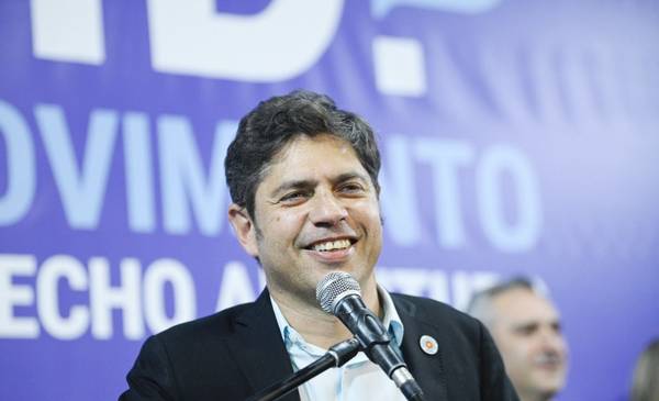 “No es momento de guardarse nada”: la arenga de Kicillof en un plenario en La Plata