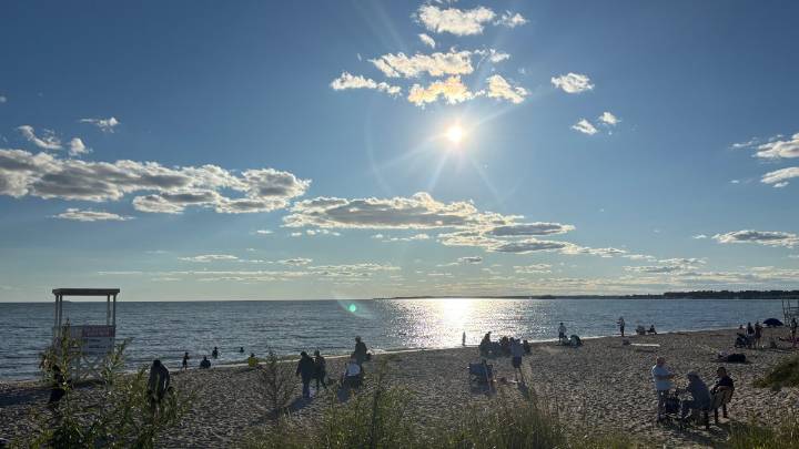 Hammonasset Beach State Park busy with visitors Labor Day weekend