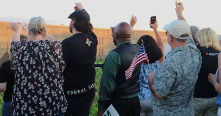 Groups voice concerns about treatment of ICE detainees in Butler County Jail