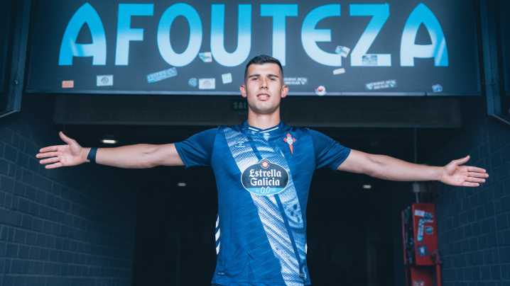 Carlos Domínguez renova ata o 2028 co Celta