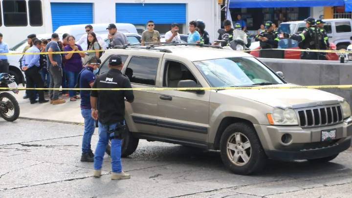 Fallece mujer a bordo de su camioneta sobre la avenida 11 de Córdoba