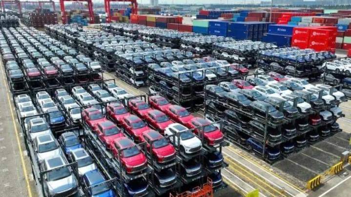 Ventas de BYD a la baja y rompe relaciones con el puerto de Liverpool