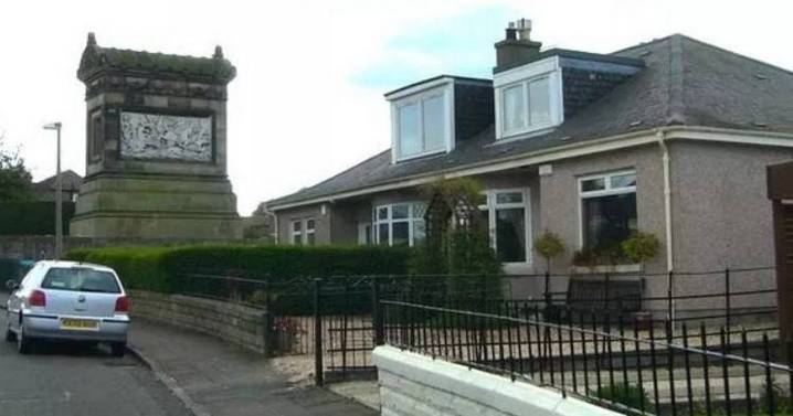 The quiet and unassuming Edinburgh housing estate with a 'hidden mausoleum'