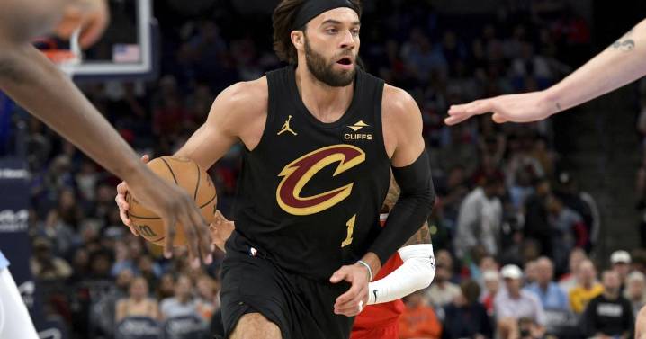 Cavaliers'Strus is out at least 3 months after having surgery on his left foot
