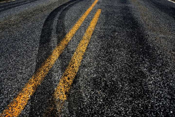 IMPD: 1 dead, 2 injured in crash on Indy's east side
