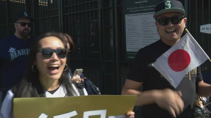 Ichiro Suzuki's Seattle jersey is retired at T