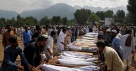 Inundaciones arrasan aldeas en Pakistán y dejan cientos de muertos