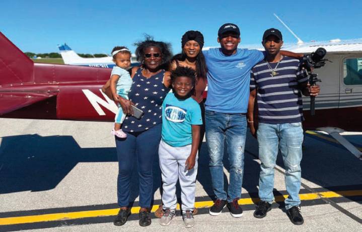 How This Black Pilot in Milwaukee Earned His License to Fly at Age 18