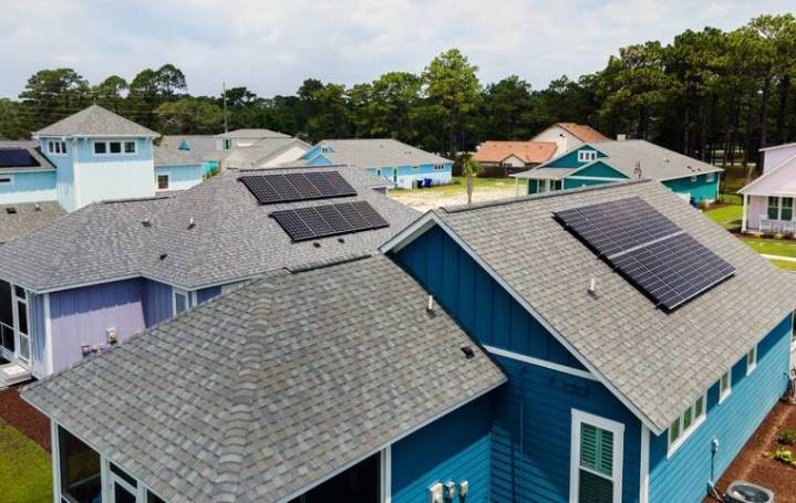 EPA to scrap $7B in solar grants for low-to-moderate income families