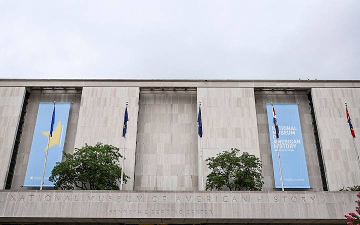 Casa Blanca ordena revisión en museos Smithsonian para alinear sus exposiciones con políticas de Trump