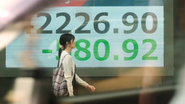 Global markets sink as Trump announces he’s firing the Fed’s Lisa Cook