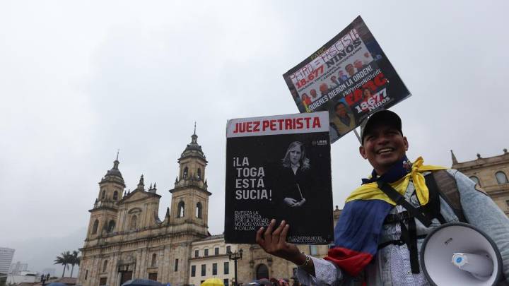 En imágenes: así se ven las marchas de este jueves en apoyo a Álvaro Uribe en las principales ciudades del país