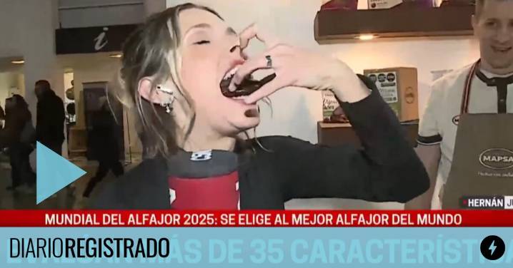 A lo Tinelli: Sofi Fidalgo se comió un alfajor de un bocado y generó un momento muy chistoso al aire