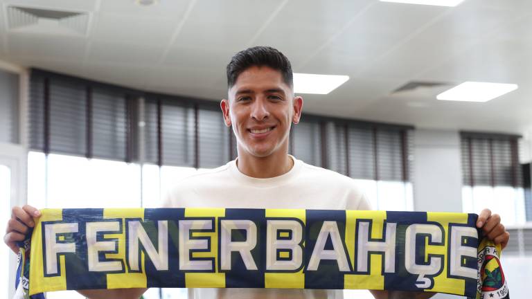 Edson Álvarez se une al Fenerbahçe de Mourinho: nuevo capítulo en Europa