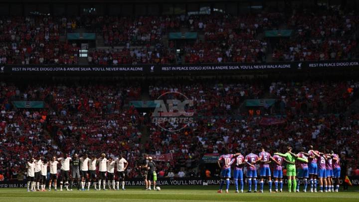 Liverpool y Crystal Palace rinden homenaje a Diogo Jota en Wembley