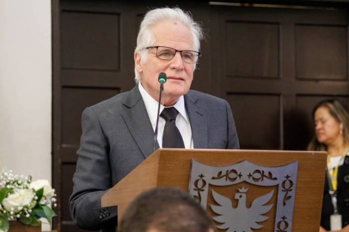 «Triunfaremos» Senadora Cabal respalda la decisión de Miguel Uribe Londoño
