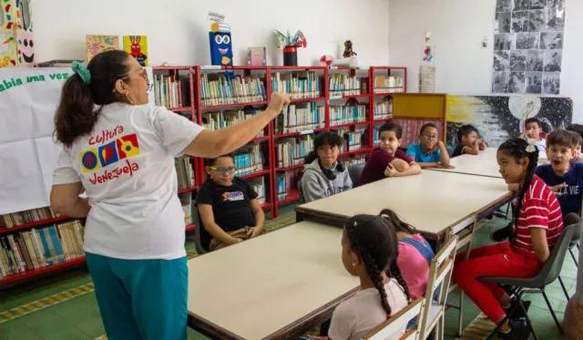 Taller literario "Había una vez unas vacaciones" recorre Caracas