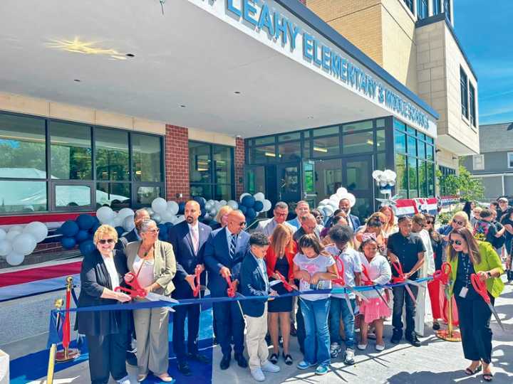 Gran impacto por inauguración de Francis M. Leahy en Lawrence