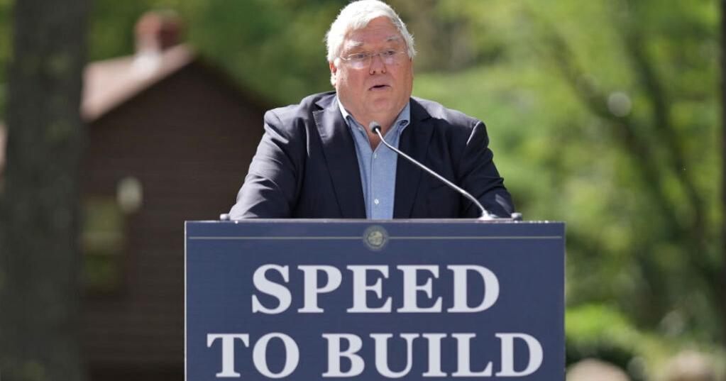 Morrisey announces grants for industrial park developments in 6 counties