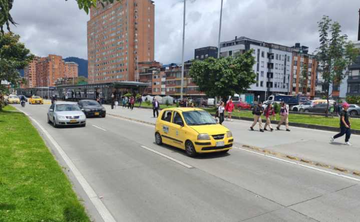 Bogotá hoy: protestas impactan la movilidad en la calle 26 y la NQS
