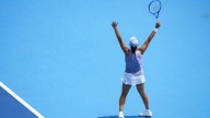 Iga Swiatek rallies past Elena Rybakina to reach Cincinnati final