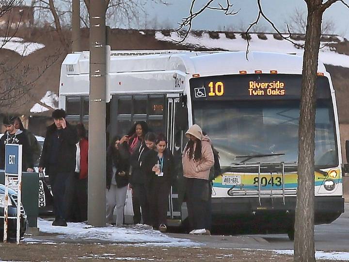 Demise of Transit Windsor school rides and tunnel bus gives rise to ‘20,000 new hours’ on other routes