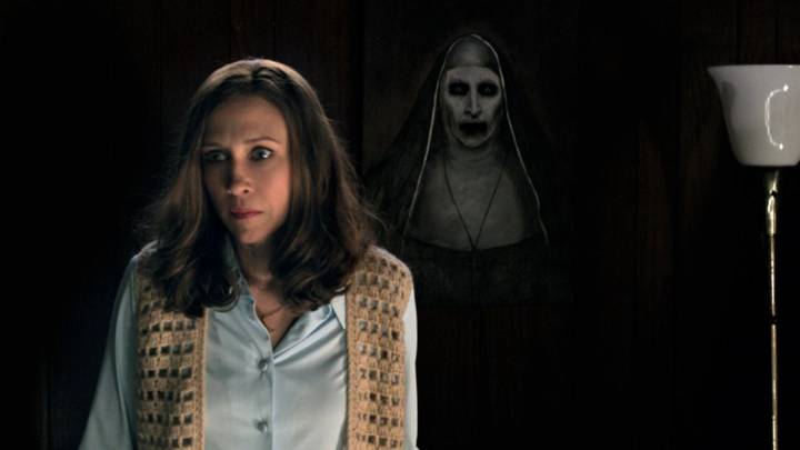 Vera Farmiga revela el extraño fenómeno que le ocurrió durante el rodaje de ‘El Conjuro 4’