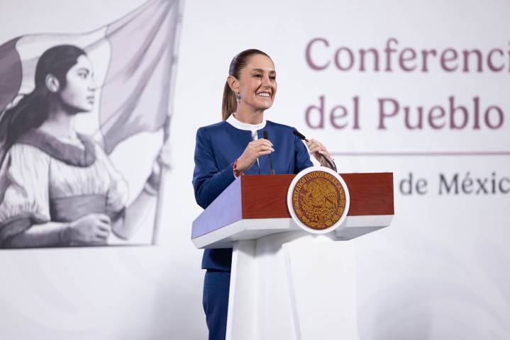 Dice Sheinbaum que se resolvió desabasto de combustible