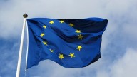 La Unión Europea apura la eliminación de aranceles a productos industriales para cumplir las exigencias de Donald Trump