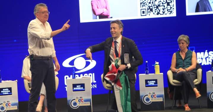 Daniel Quintero acusa a empresaria de tomar su celular en evento de la Andi en Cartagena