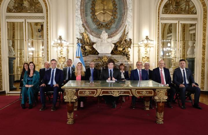 Javier Milei encabeza una nueva reunión de Gabinete con foco en el cierre de listas y el rumbo de la economía