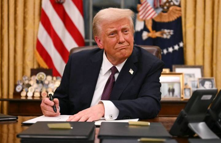 "Voy a Rusia el viernes", confirmó Trump al referirse a su cumbre con Putin en Alaska