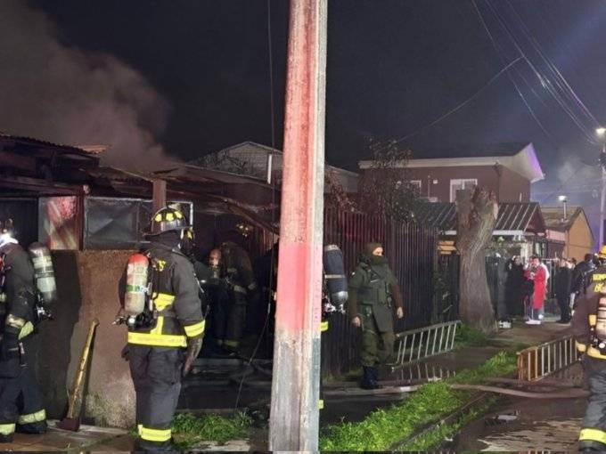 Tragedia en Talca: madre y sus tres hijos mueren en incendio que afectó a dos casas