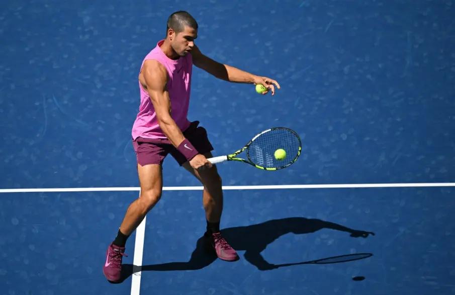 Alcaraz y Djokovic chocan con invitados inesperados en octavos del US Open