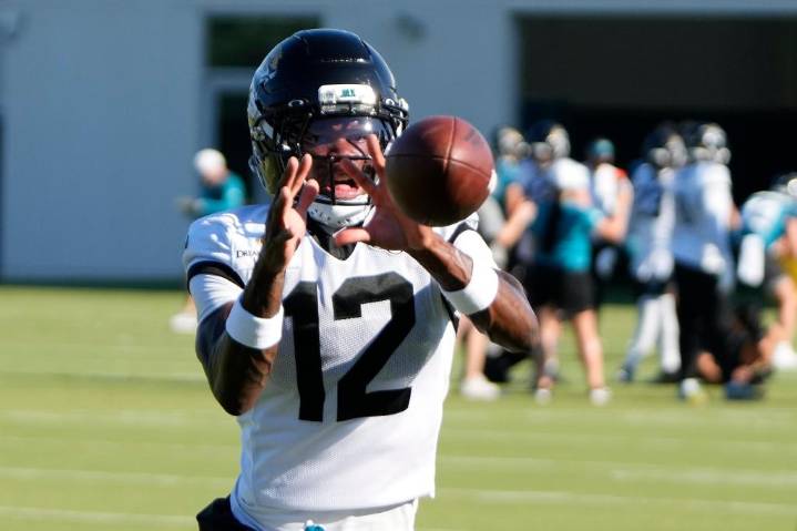 Coen says Jaguars starters will play at Saints