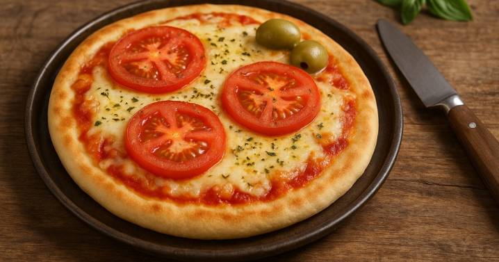 Pizza rápida con pan árabe: lista en 10 minutos