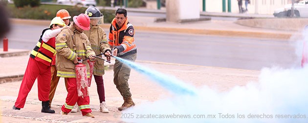 ¡SUEÑAN CON SER BOMBEROS!