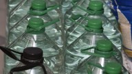 No tires los bidones de agua vacíos: mirá cómo te sirven para organizar tus verduras de forma rápida y sin gastar plata