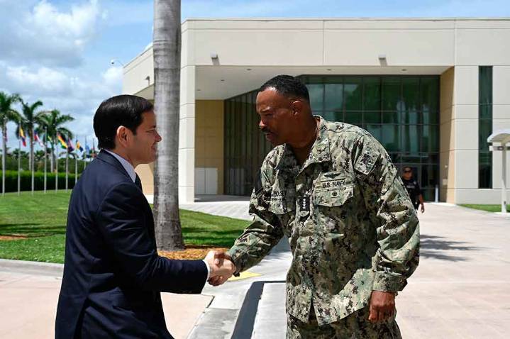 Marco Rubio visita la sede del Mando Sur de Estados Unidos para hablar de la seguridad en América Latina