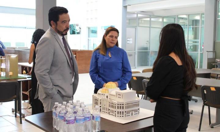 Representan estudiantes de la UTPN maravillas de la arquitectura mundial